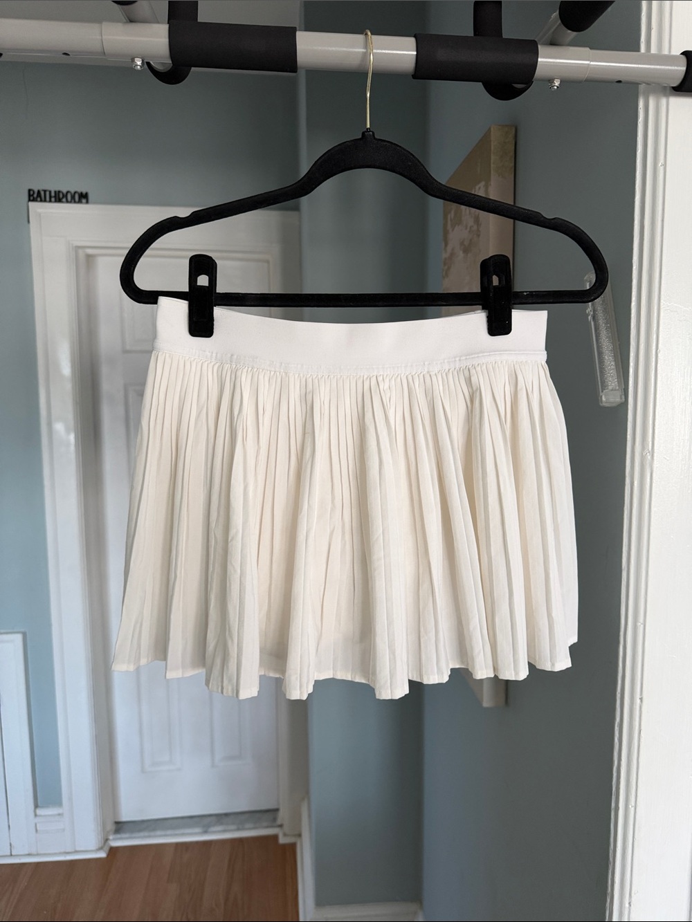 lululemon athletica White Pleated Mini Skirt